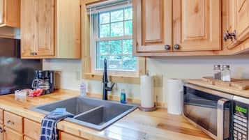 House (1 Bedroom) | Interior