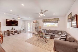 House (2 Bedrooms) | Interior - Canal-front Florida Keys Home w/ Dock! (Tavernier)