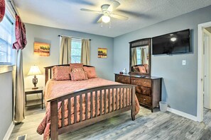 3 ห้องนอน, พื้นที่ทำงานแบบใช้แล็ปท็อป, เตารีด/โต๊ะรีดผ้า