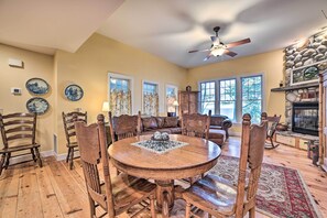 Talo (4 Bedrooms) | Sisätilat