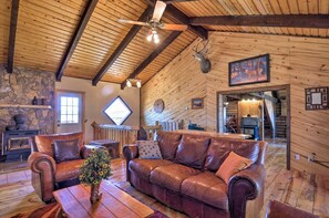 Hús (4 Bedrooms) | Að innan