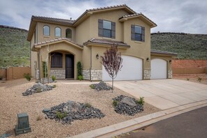 House (5 Bedrooms) | Interior