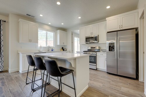 Sleek + Modern Home Rental Near Red Cliffs!