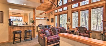 Klamath Falls Cabin Retreat w/ Deck & Grill!