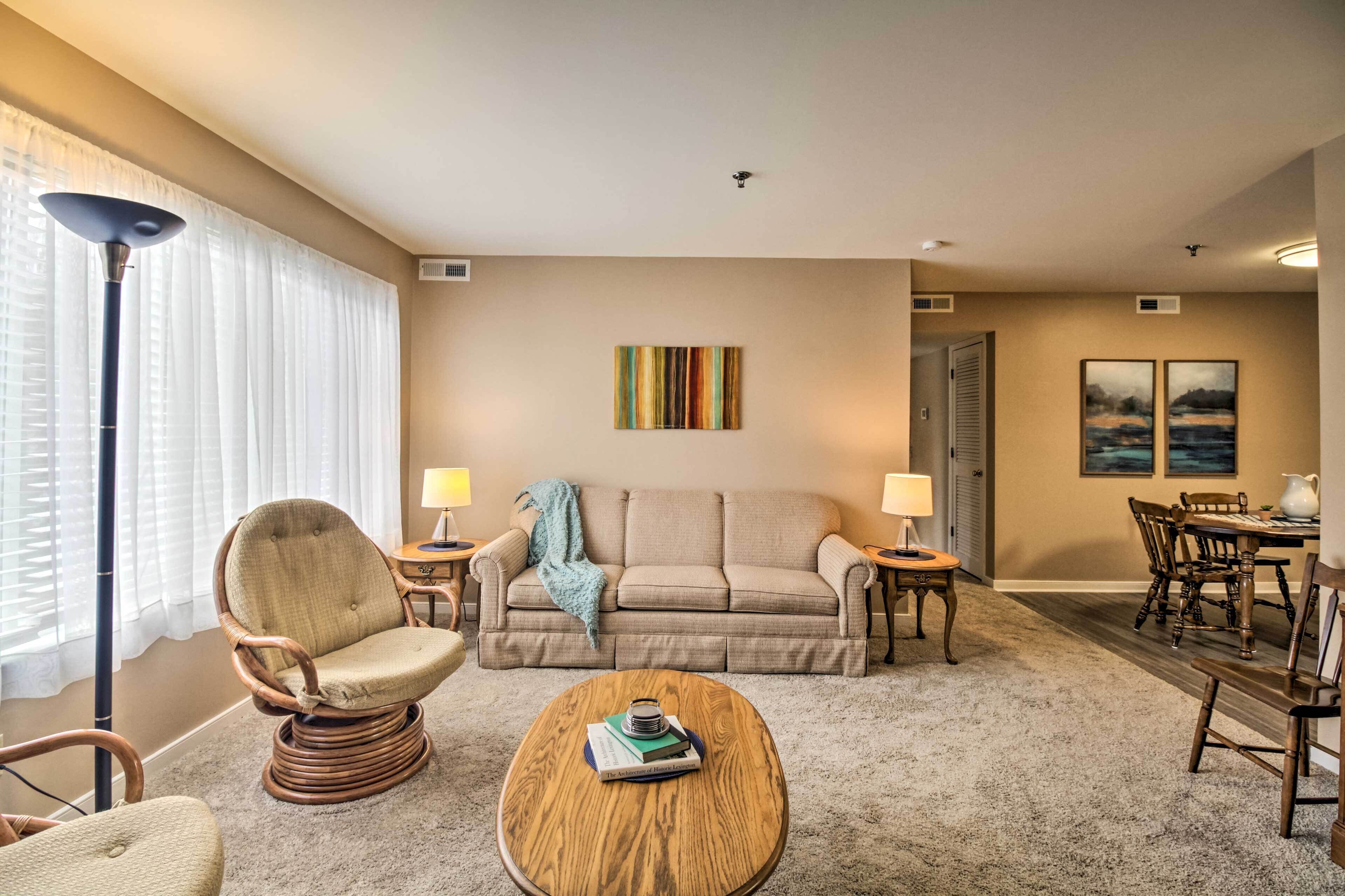 Laptop-friendly Lexington Condo w/ Free Wifi