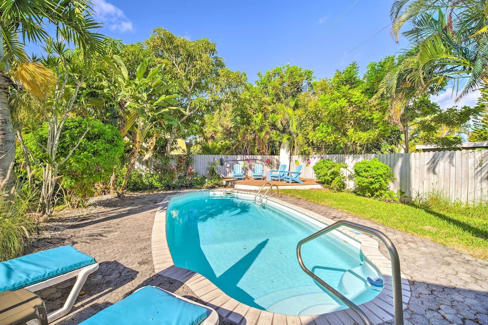 Bright Melbourne Beach Escape w/ Private Pool