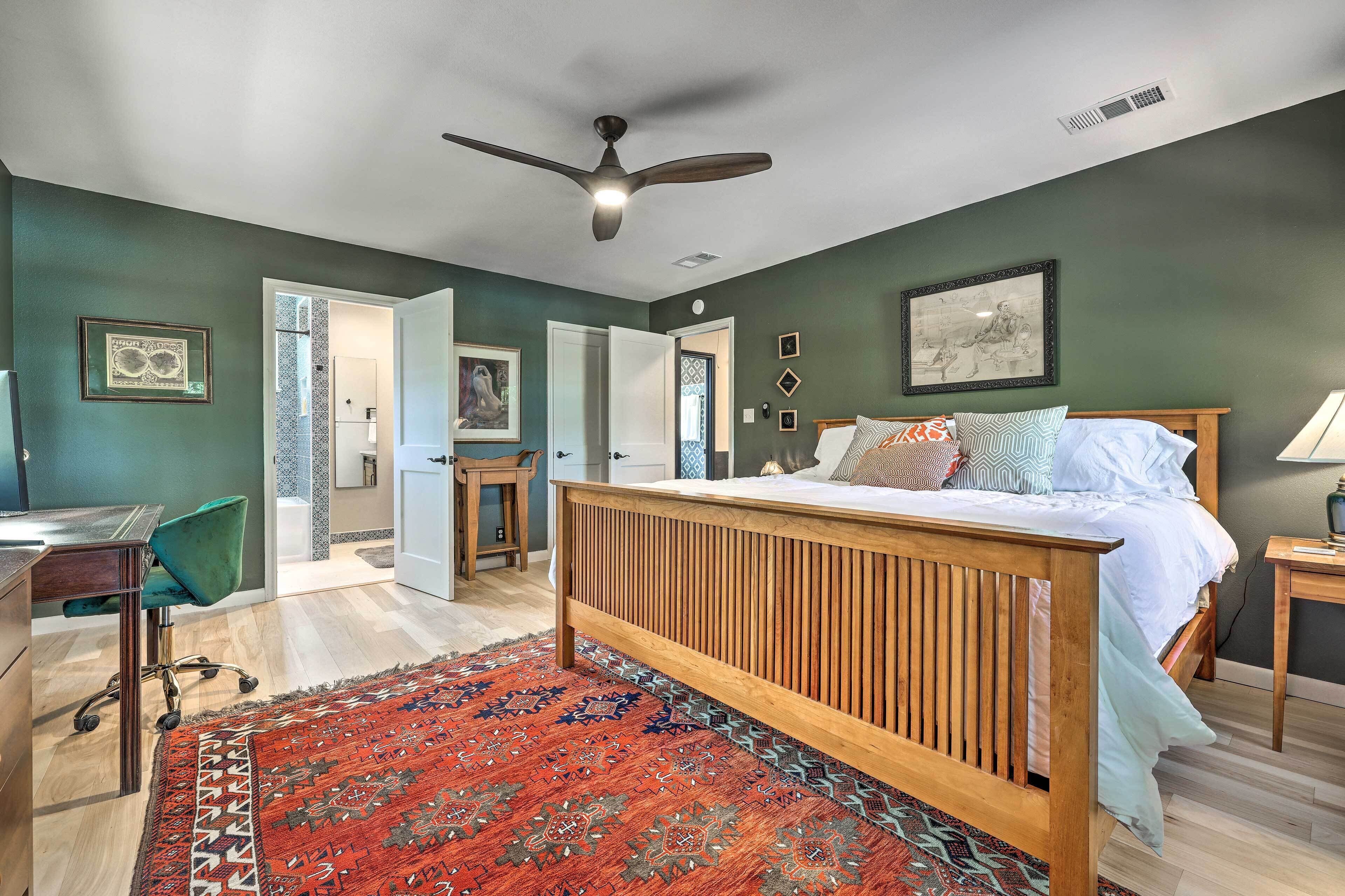 Dripping Springs Cabin With Hill Country Views!