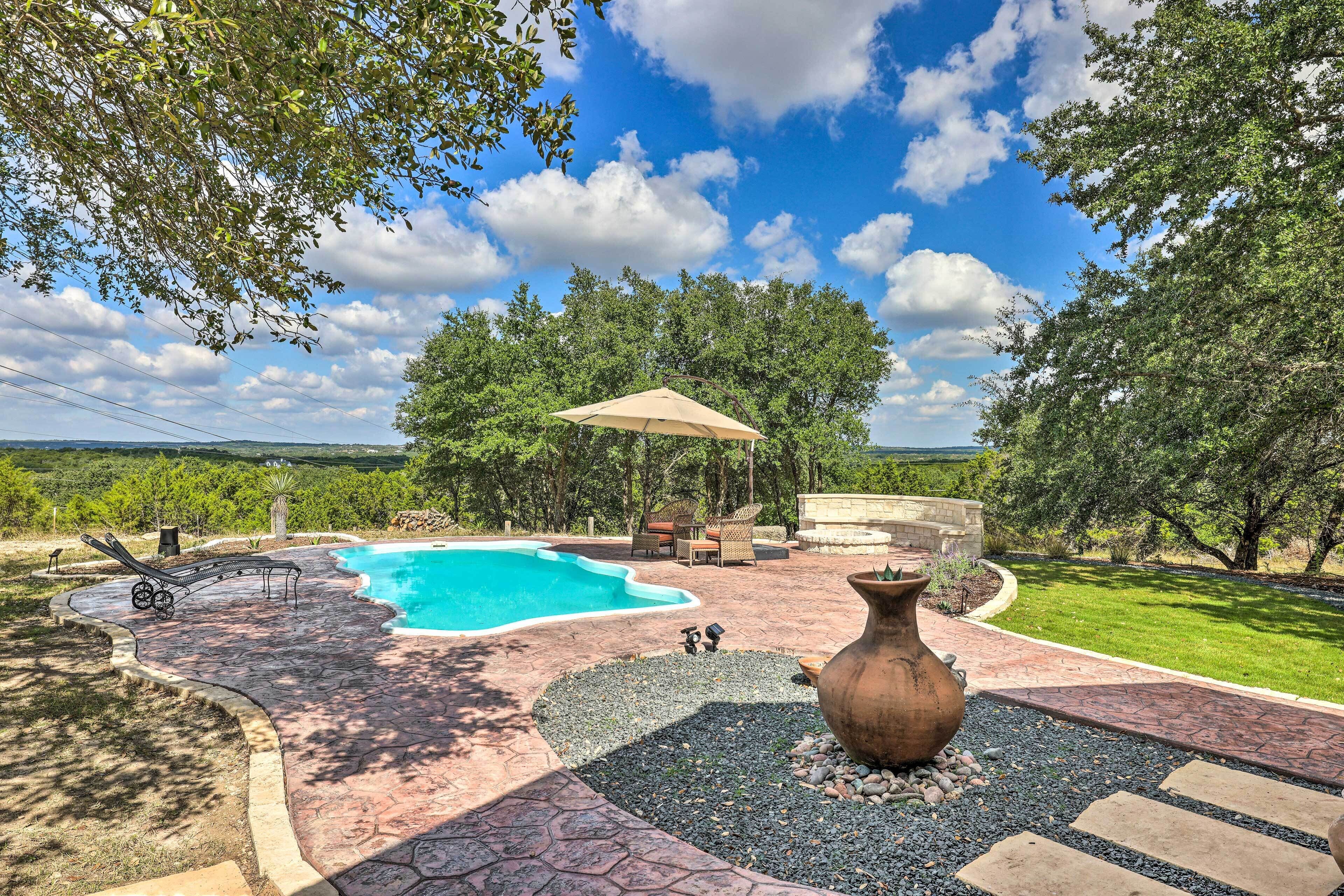Dripping Springs Cabin With Hill Country Views!
