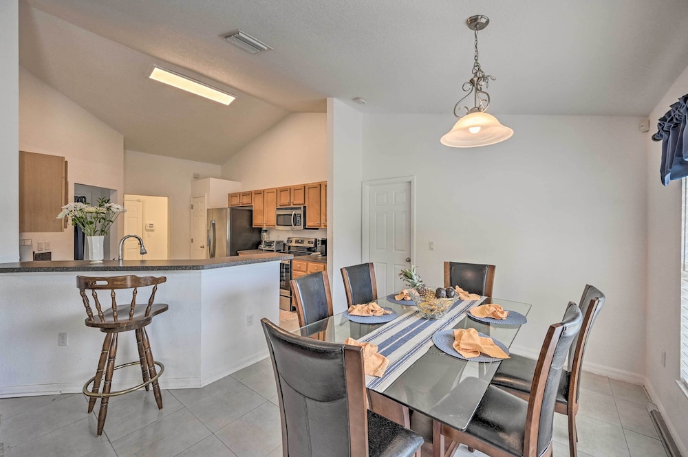 Ranch-style Lehigh Acres House With Big Backyard! - Karibik