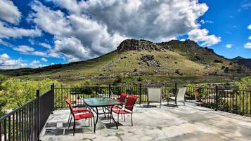 Apartment (0 Bedroom) | Outdoor dining