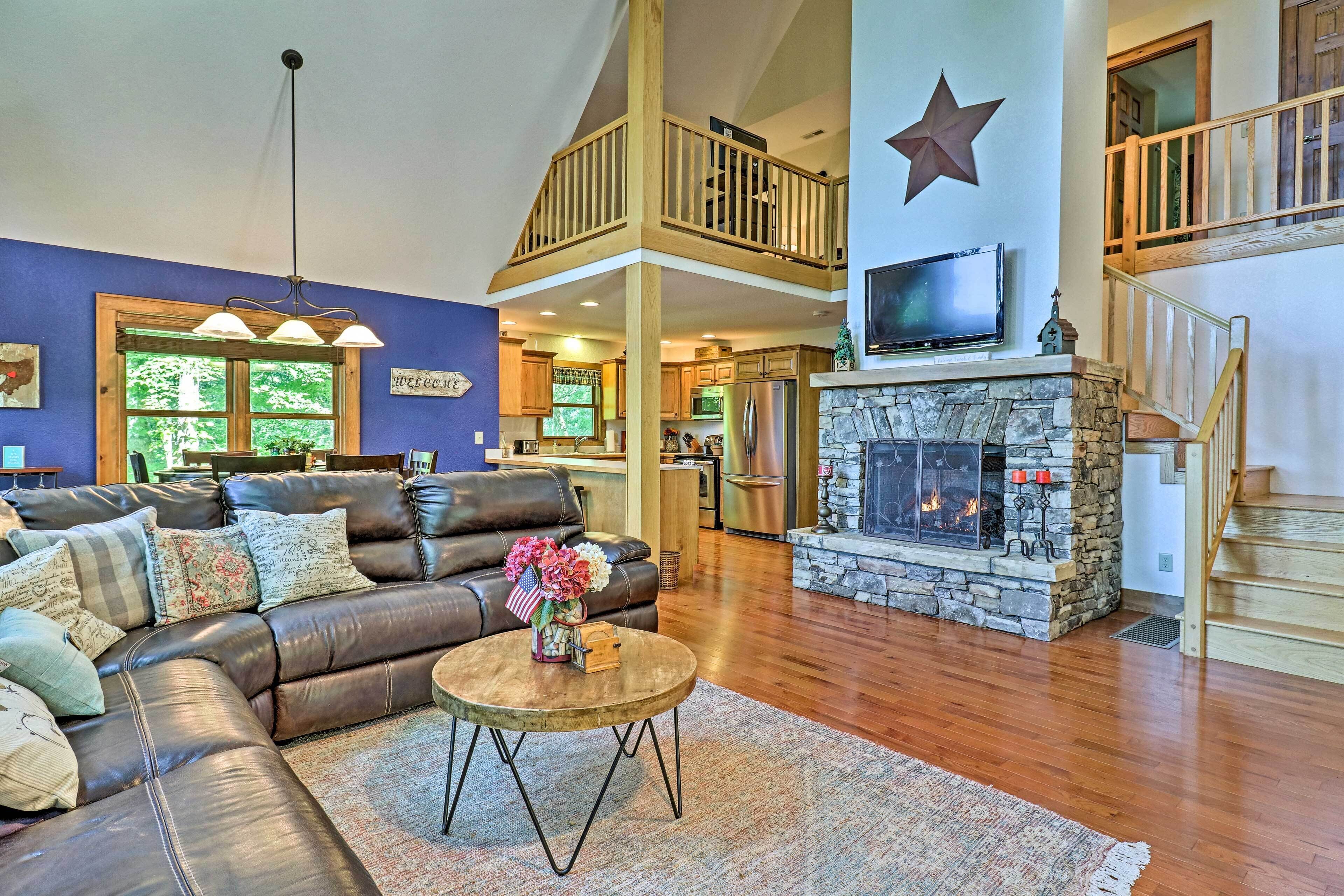 Secluded Bryson City Hideaway w/ Mountain Views!