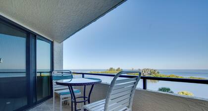 Coastal Hudson Condo w/ Gulf Front Views!