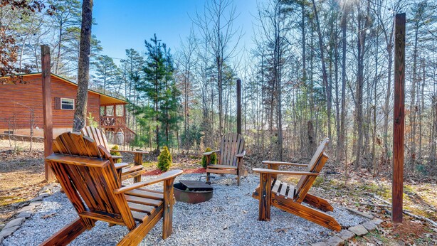 Unclassified image, 1 of 13, button - Secluded Family Cabin w/ Deck Near Cherokee Lake (Murphy)
