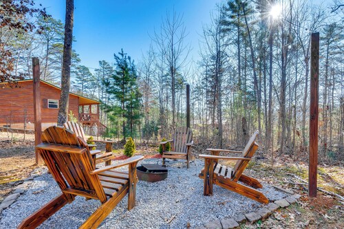 Fireside Gatherings: Smoky Mtn Cabin Hideaway!