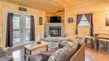 House (2 Bedrooms) | Living area | TV, fireplace