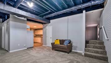 Talo (4 Bedrooms) | Sisätilat