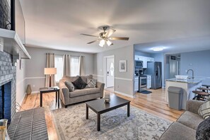House (4 Bedrooms) | Interior