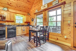 House (2 Bedrooms) | Interior