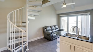 Unclassified image, 3 of 25, button - Waterfront Middle Bass Condo w/ Lake Erie Views! (Put-in-Bay)