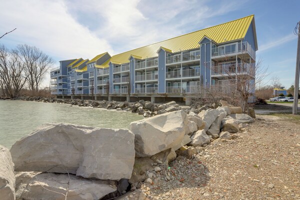 Waterfront Middle Bass Condo W/ Lake Erie Views! - Put-in-Bay, OH