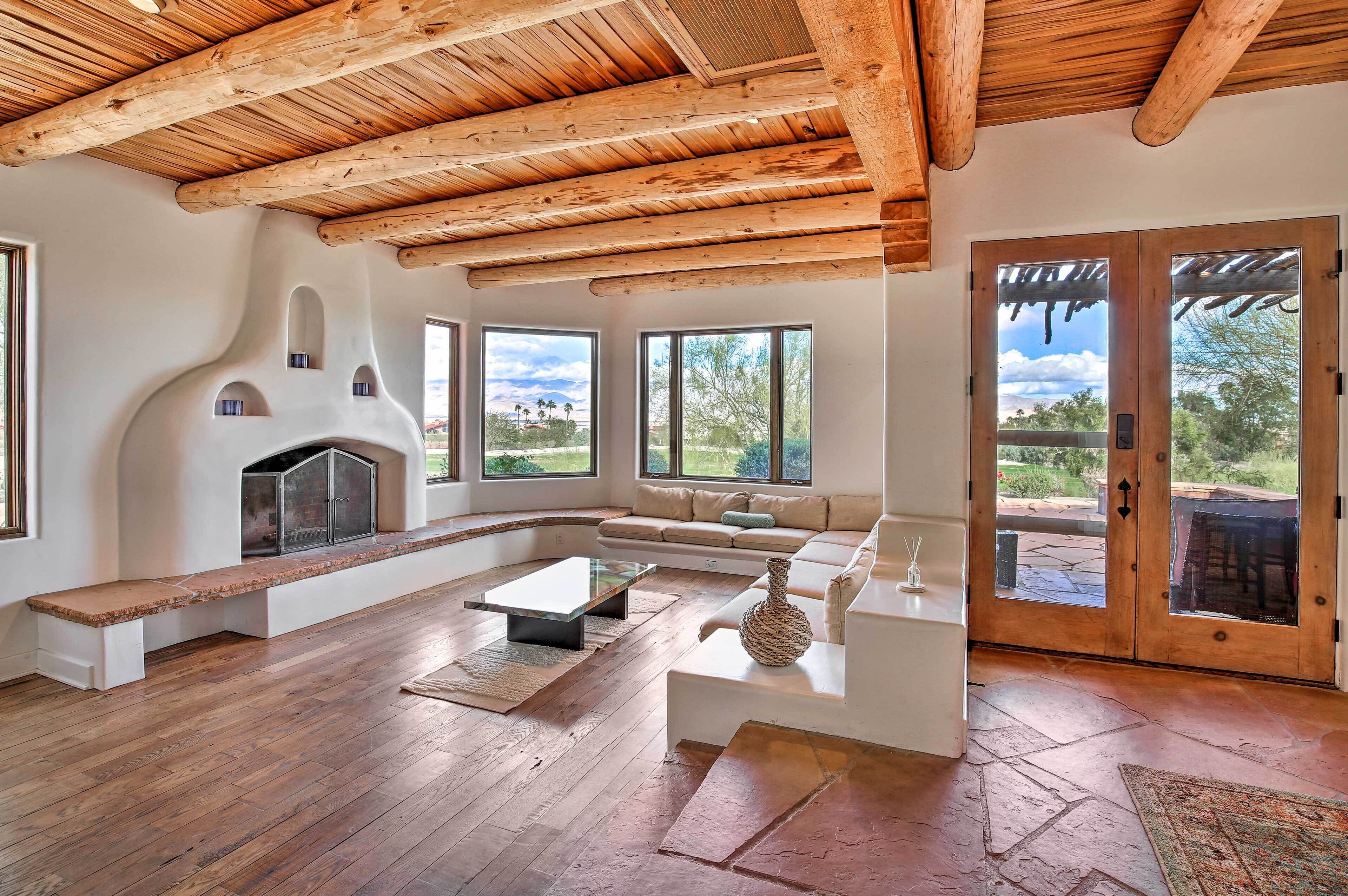 Luxe Adobe Retreat w/ Mountain & Golf Course Views
