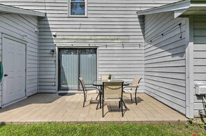 Apartment (2 Bedrooms) | Interior - Swansboro Coastal Home < 3 Mi to State Park! (Swansboro)