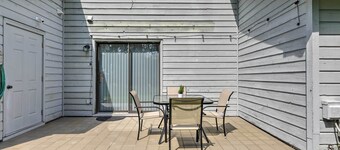 Swansboro Coastal Home < 3 Mi to State Park!