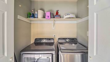 Apartemen (2 Bedrooms) | Interior