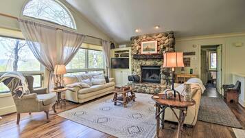 House (3 Bedrooms) | Front of property