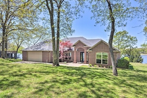 House (3 Bedrooms) | Front of property
