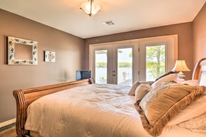 Interior - Spectacular Duck Creek Waterfront Retreat w/ Dock! (Afton)