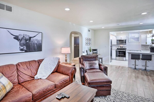 House (2 Bedrooms) | Interior