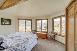 House (5 Bedrooms) | Interior - Modern Retreat w/ Hot Tub - Steps to Lake Chelan! (Manson)