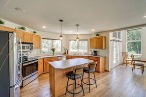 House (5 Bedrooms) | Interior - Modern Retreat w/ Hot Tub - Steps to Lake Chelan! (Manson)