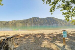 House (5 Bedrooms) | Interior - Modern Retreat w/ Hot Tub - Steps to Lake Chelan! (Manson)