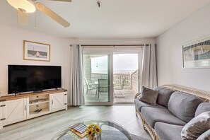 Apartment (3 Bedrooms) | Interior - Oak Island Beachfront Condo w/ Community Pool (Oak Island)