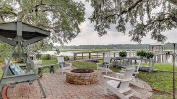 Nhà (2 Bedrooms) | Hiên