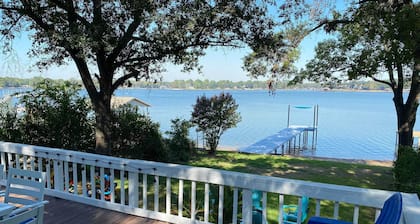 Dock & Fire Pit: Lakefront Cedar Creek Home!