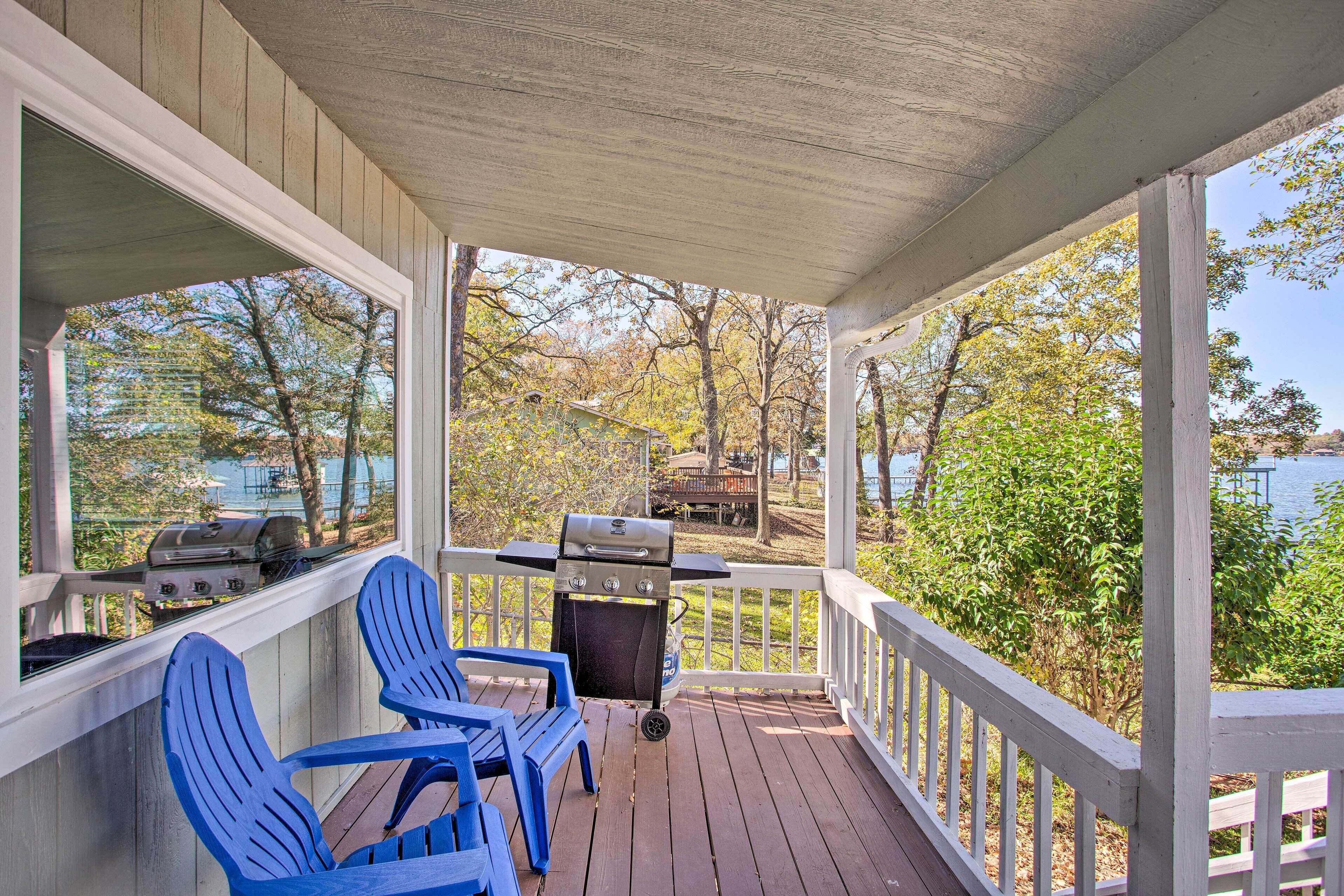 Cozy Cedar Creek Lakefront Home w/ Dock & Fire Pit