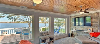 Dock & Fire Pit: Lakefront Cedar Creek Home!