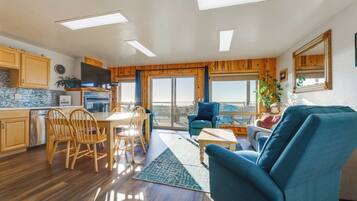 Cottage (2 Bedrooms) | Interior