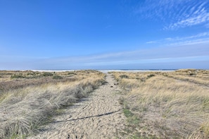 Cottage (2 Bedrooms) | Interior - Sanderling Sea Cottages, Unit 10 (Waldport)