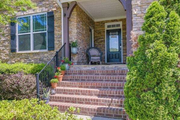 Apartment (1 Bedroom) | Interior - Sunny Apex Vacation Rental w/ Pool Access! (Apex)