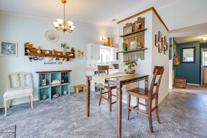 House (2 Bedrooms) | Interior - Pet-friendly Wilmington Home w/ Fenced Yard! (Wilmington)