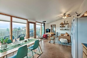 Apartment (3 Bedrooms) | Interior - El Prado Duplex w/ Deck + Grill - 4 Mi to Town! (Taos)