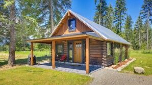 Unclassified image, 5 of 28, button - Serene Kootenai Cabin - 3 Mi to Dtwn & River! (Bonners Ferry)