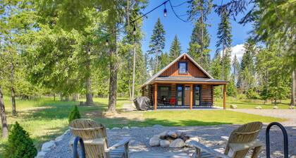 Serene Kootenai Cabin - 3 Mi to Dtwn & River!