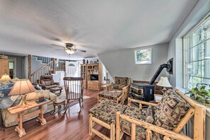 House (3 Bedrooms) | Interior