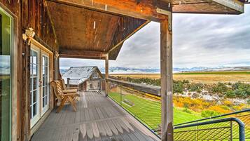 ุงูู
ูุดุฃุฉ ู
ู ุงูุฏุงุฎู