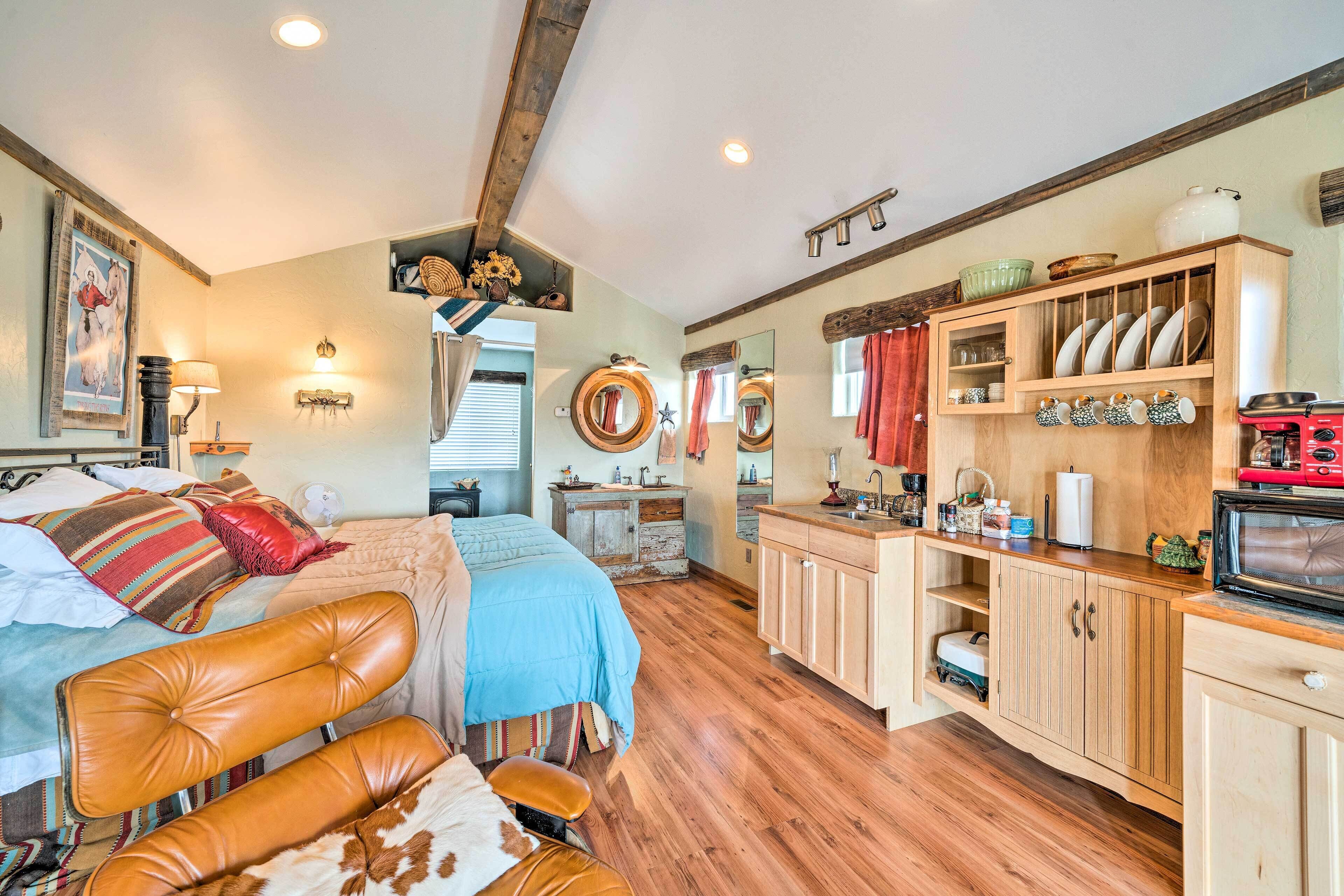 Apartment (0 Bedroom) | Interior